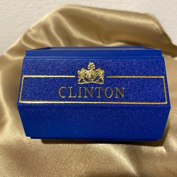 Vintage Clinton, Water and Shock Resistant Watch - Picture 11 of 12